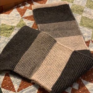 Gap wool scarf